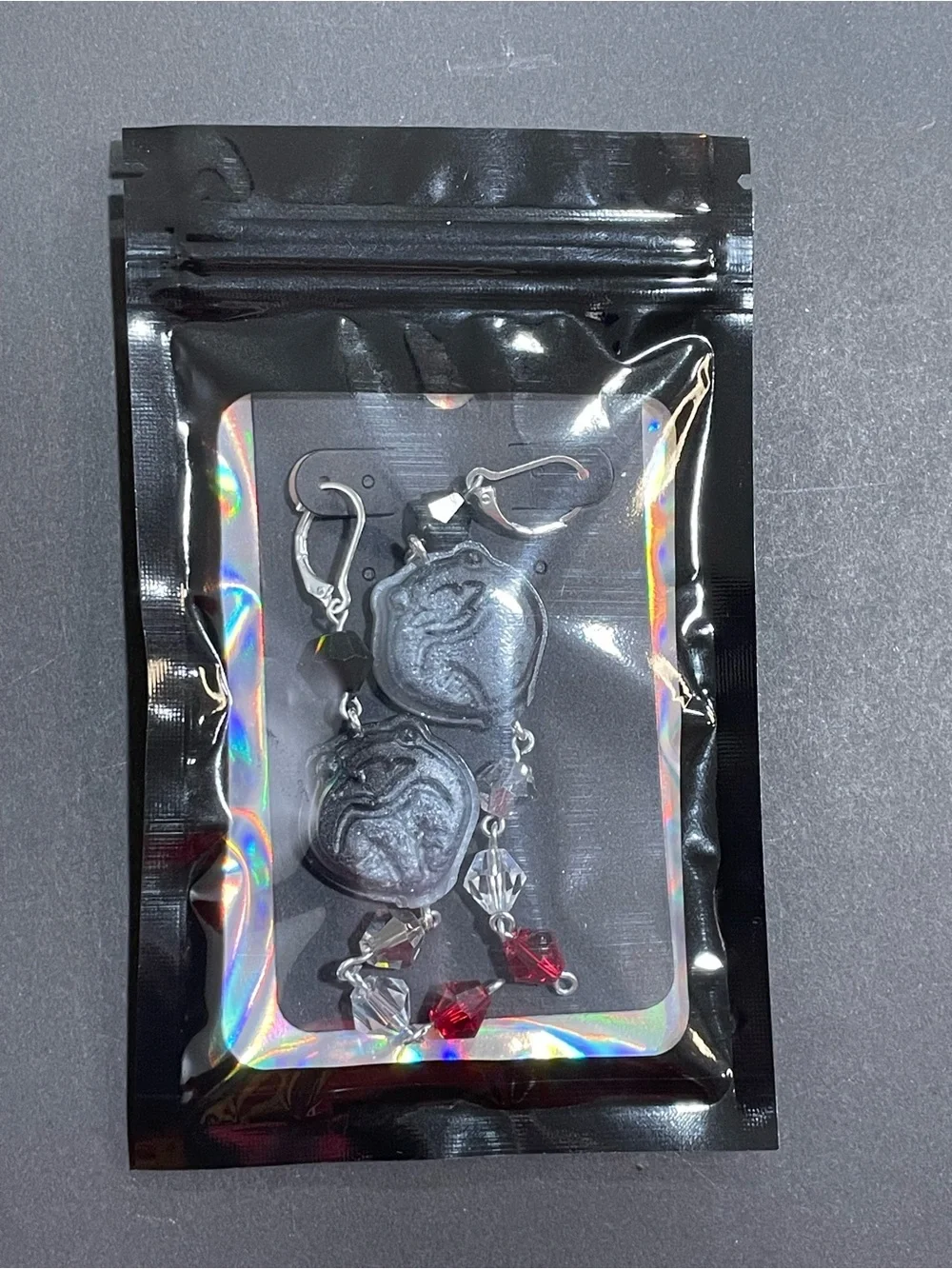 Twisted Wonderland Inspired Groovy Candy Earrings Jamil Viper (Nightmare Suit)